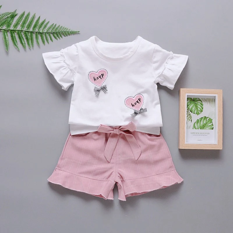 2019 Hot sales children's suit white shirt cartoon love print pattern +solid color shorts girl set for 0-4T
2019 Hot sales children's suit white shirt cartoon love print pattern +solid color shorts girl set for 0-4T