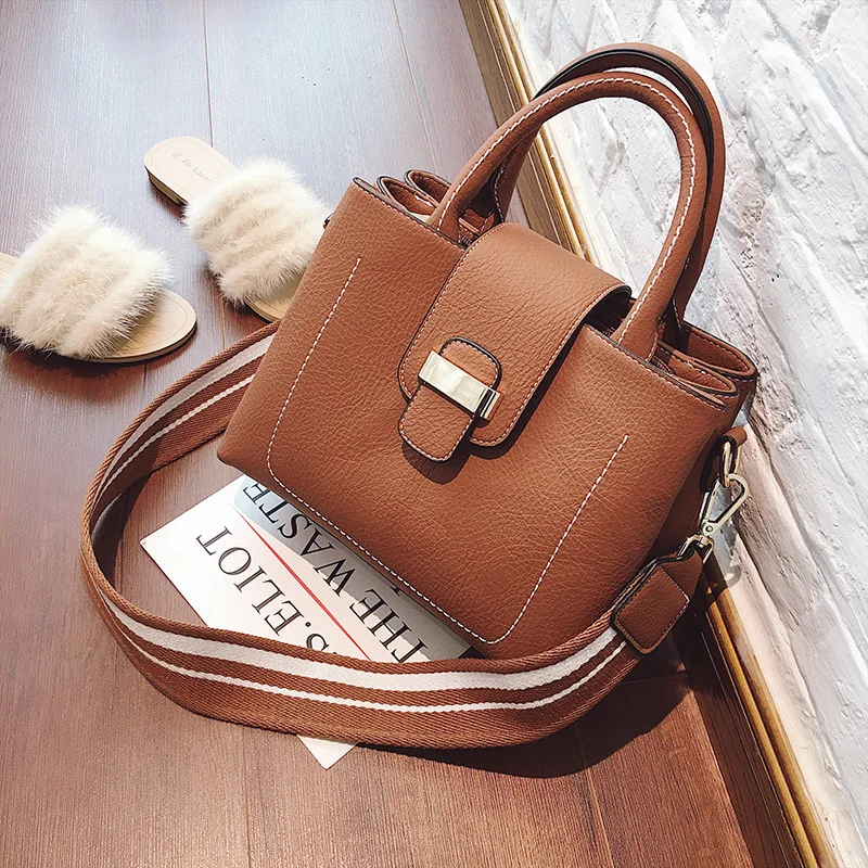 ETAILL New Arrivals Vintage Women Messenger Bags Top Handle Pu Leather Handbag Patchwork Crossbody Bags with Strip Wide Strap
ETAILL New Arrivals Vintage Women Messenger Bags Top Handle Pu Leather Handbag Patchwork Crossbody Bags with Strip Wide Strap