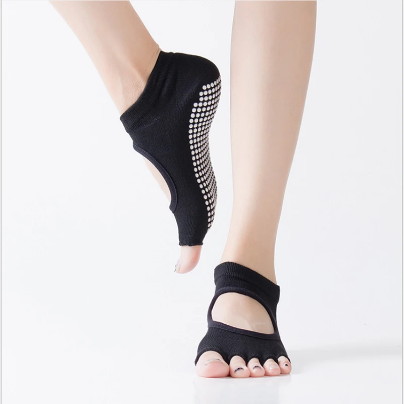 SPORTS Women Anti Slip Bandage Cotton Yoga Socks Ladies Ventilation Pilates Ballet and yoga Five Fingers socks
SPORTS Women Anti Slip Bandage Cotton Yoga Socks Ladies Ventilation Pilates Ballet and yoga Five Fingers socks