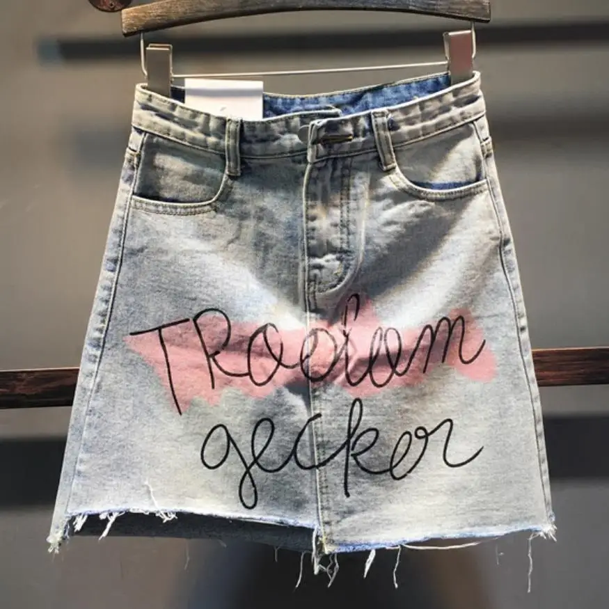 2022 summer women graffiti letter printing asymmetric denim skirt high waist a-line jeans short skirt
2022 summer women graffiti letter printing asymmetric denim skirt high waist a-line jeans short skirt
