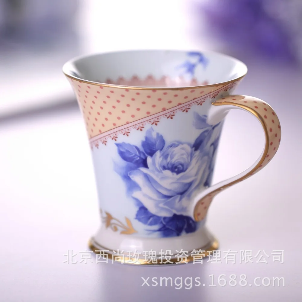 Ceramic glaze mug delicate blue and white porcelain creative gifts coffee cups large cup
Ceramic glaze mug delicate blue and white porcelain creative gifts coffee cups large cup