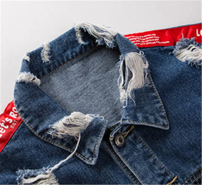 XingDeng 2018 New Hip Hop Style Street Men Denim Autumn Winter Jackets Splice Holes Cotton Men Denim fashion top coat
XingDeng 2018 New Hip Hop Style Street Men Denim Autumn Winter Jackets Splice Holes Cotton Men Denim fashion top coat