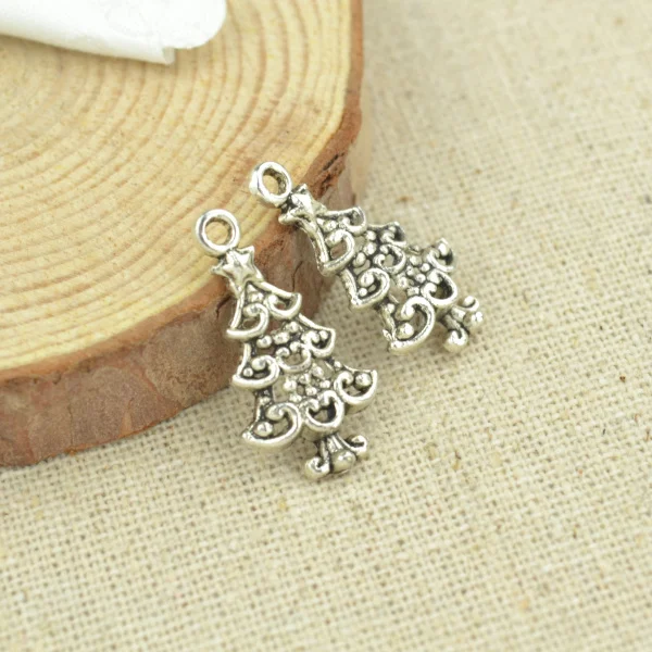35 pcs 23*12 mm Antique Tibetan Silver Charms Bracelet Necklace Pendant New Fashion Alloy charm Christmas tree Q210
35 pcs 23*12 mm Antique Tibetan Silver Charms Bracelet Necklace Pendant New Fashion Alloy charm Christmas tree Q210