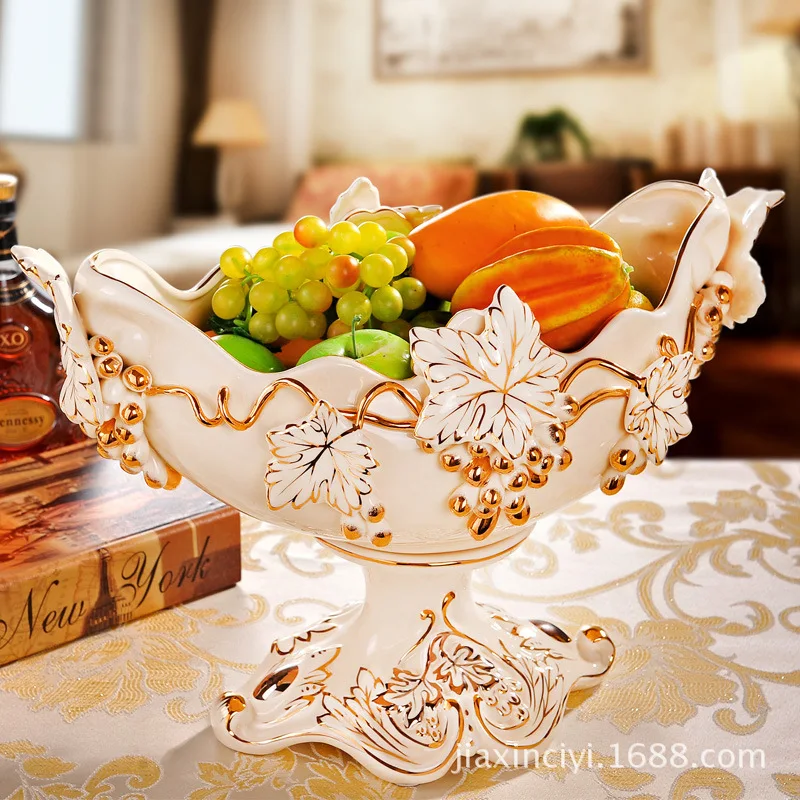 New high-end European luxury countertops handmade ceramic vase ornaments royal living room storage
New high-end European luxury countertops handmade ceramic vase ornaments royal living room storage