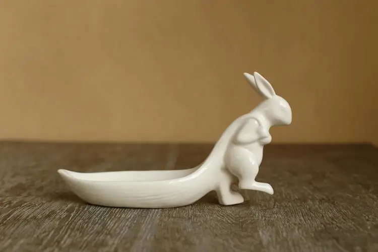 Nordic ceramic rabbit fruit Candy plate Baking dish Dessert Snack Salad bunny cake plate home decor wedding decoration figurine
Nordic ceramic rabbit fruit Candy plate Baking dish Dessert Snack Salad bunny cake plate home decor wedding decoration figurine