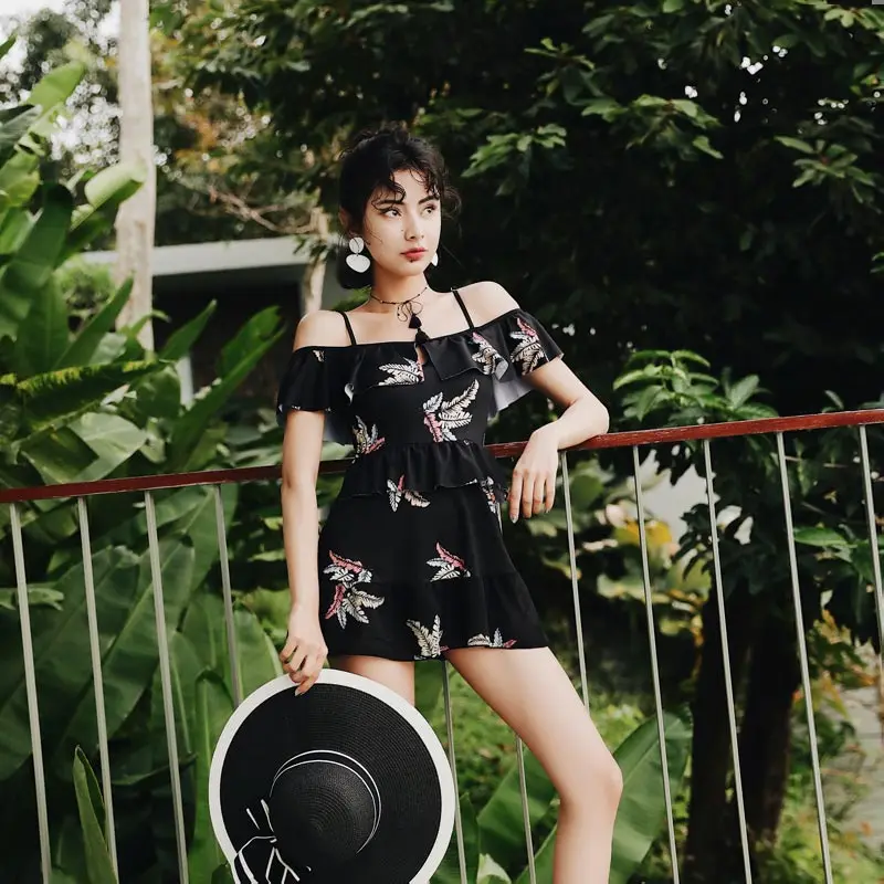 2019 One Pieces Swimsuits Women ruffles Girl Swimwear Bathing Suits Floral Swimsuit Female Beach Cover Ups
2019 One Pieces Swimsuits Women ruffles Girl Swimwear Bathing Suits Floral Swimsuit Female Beach Cover Ups