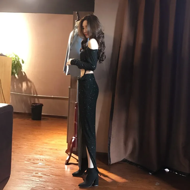 2020 Autumn Long Sleeve Crop Top High Split Skirt Set Short Off Shoulder Sexy Women Set Two Piece Set Long Skirt Party Set
2020 Autumn Long Sleeve Crop Top High Split Skirt Set Short Off Shoulder Sexy Women Set Two Piece Set Long Skirt Party Set