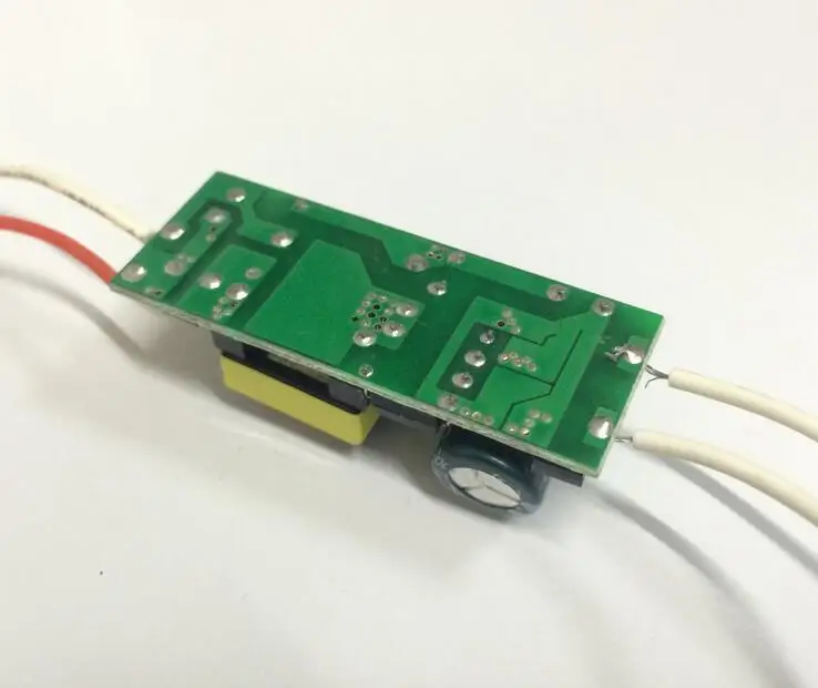 LED driver 8-12W Constant current drive power supply 8W 9W 10W 12W for LED ceiling bulb 10pcs
LED driver 8-12W Constant current drive power supply 8W 9W 10W 12W for LED ceiling bulb 10pcs
