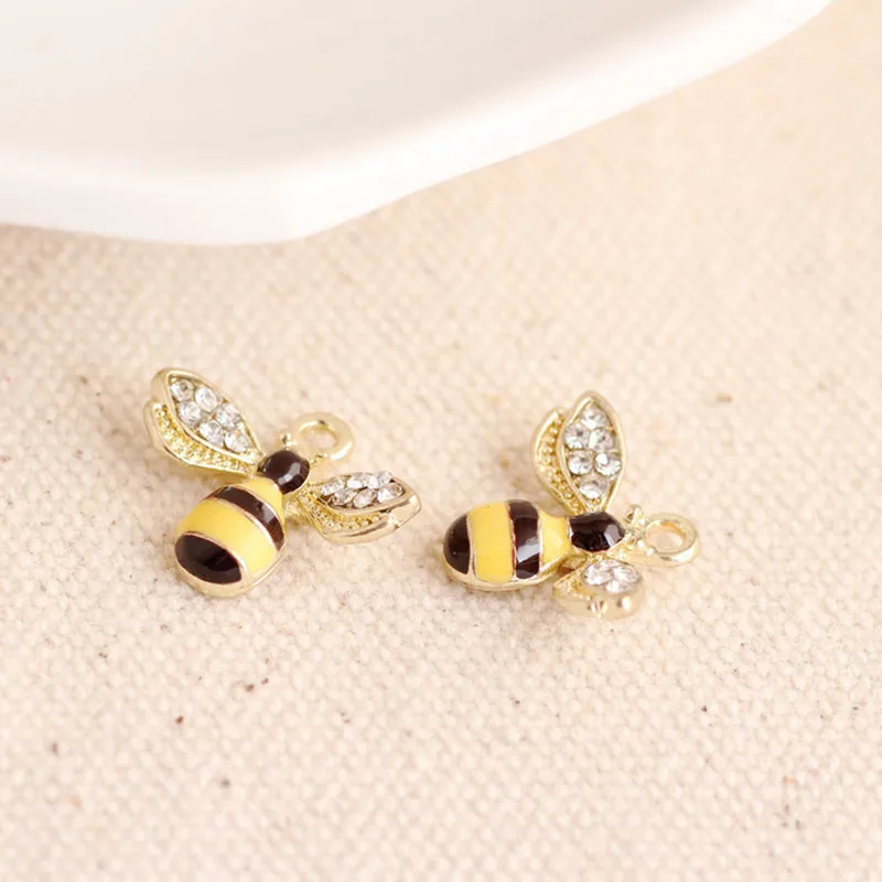 10pcs cute bee charms Alloy Pendant fit for necklaces bracelets DIY Female Fashion Jewelry decoration
10pcs cute bee charms Alloy Pendant fit for necklaces bracelets DIY Female Fashion Jewelry decoration