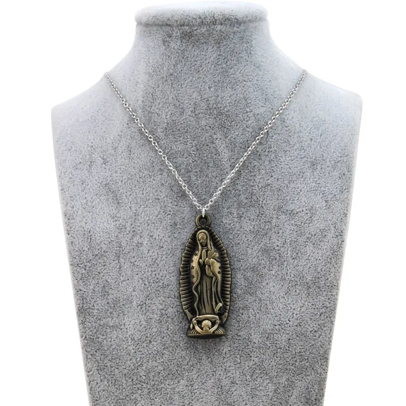 New Vintage Virgin Mary Necklaces Pendants For Women Retro Jesus Chain Necklace Female Christian Prayer Jewelry Party Gift
New Vintage Virgin Mary Necklaces Pendants For Women Retro Jesus Chain Necklace Female Christian Prayer Jewelry Party Gift