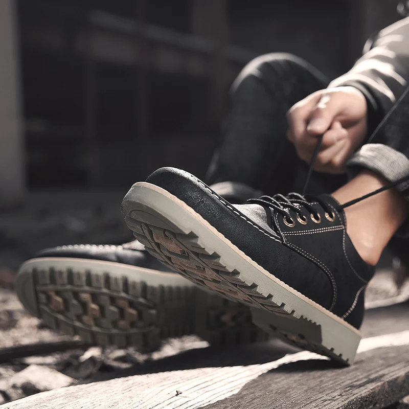 Sneakers Men British Style Casual Brogues Shoes Man Oxfords Fashion Brand Dress Shoes Man Footwear Male Outdoor Rubber Sole Shoe
Sneakers Men British Style Casual Brogues Shoes Man Oxfords Fashion Brand Dress Shoes Man Footwear Male Outdoor Rubber Sole Shoe