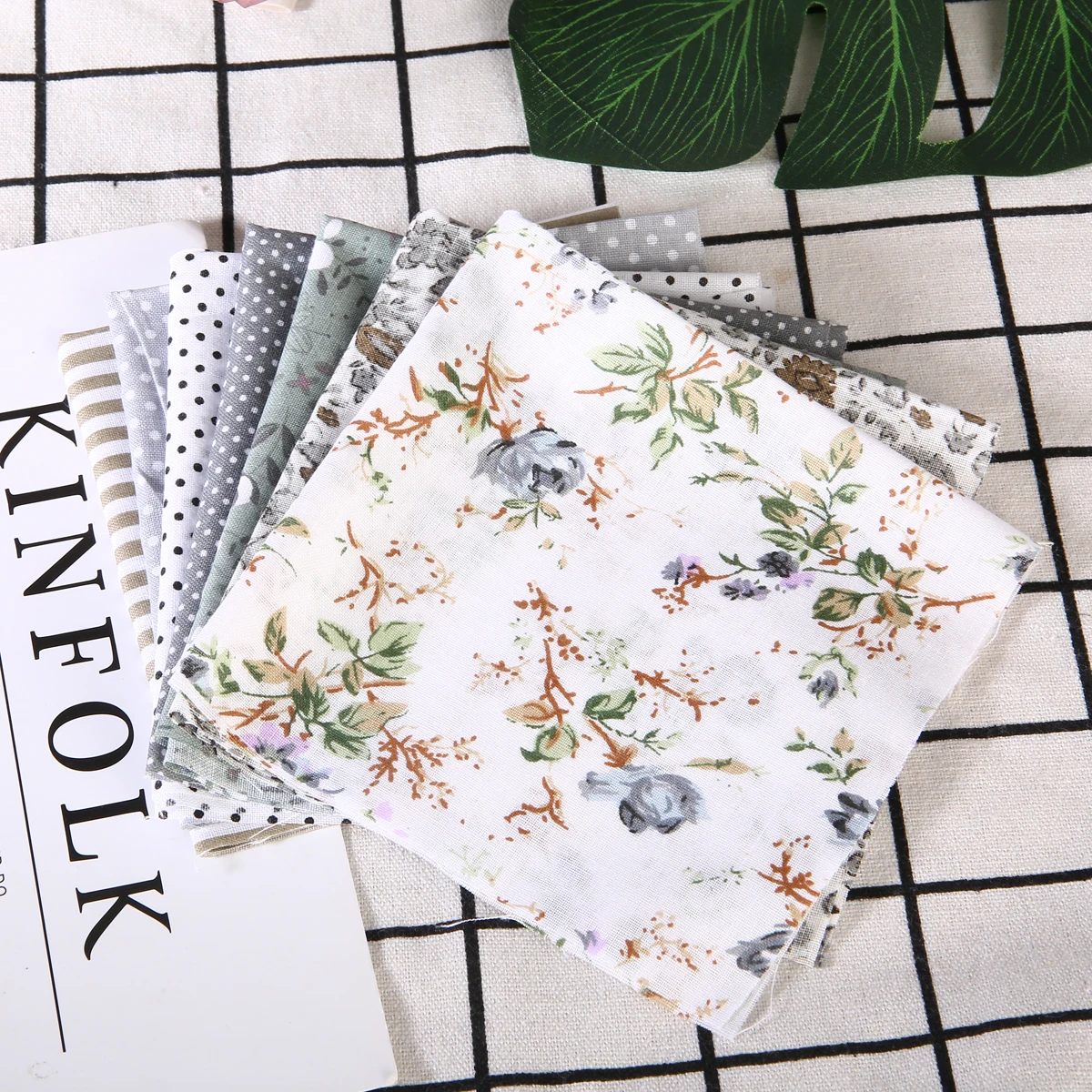 New 7pcs 25x25cm Cotton Fabric Assorted Squares Pre-Cut Quilt Quarters Bundle DIY Patchwork Cloth Material Handmade Doll Gray
New 7pcs 25x25cm Cotton Fabric Assorted Squares Pre-Cut Quilt Quarters Bundle DIY Patchwork Cloth Material Handmade Doll Gray