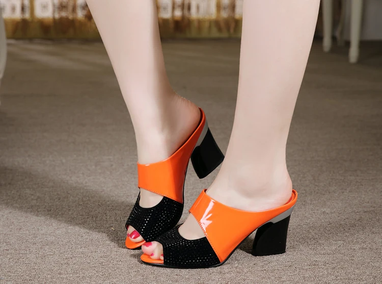 new women slippers rhinestone thick high-heeled color block decoration open toe summer crystal women shoes 488
new women slippers rhinestone thick high-heeled color block decoration open toe summer crystal women shoes 488