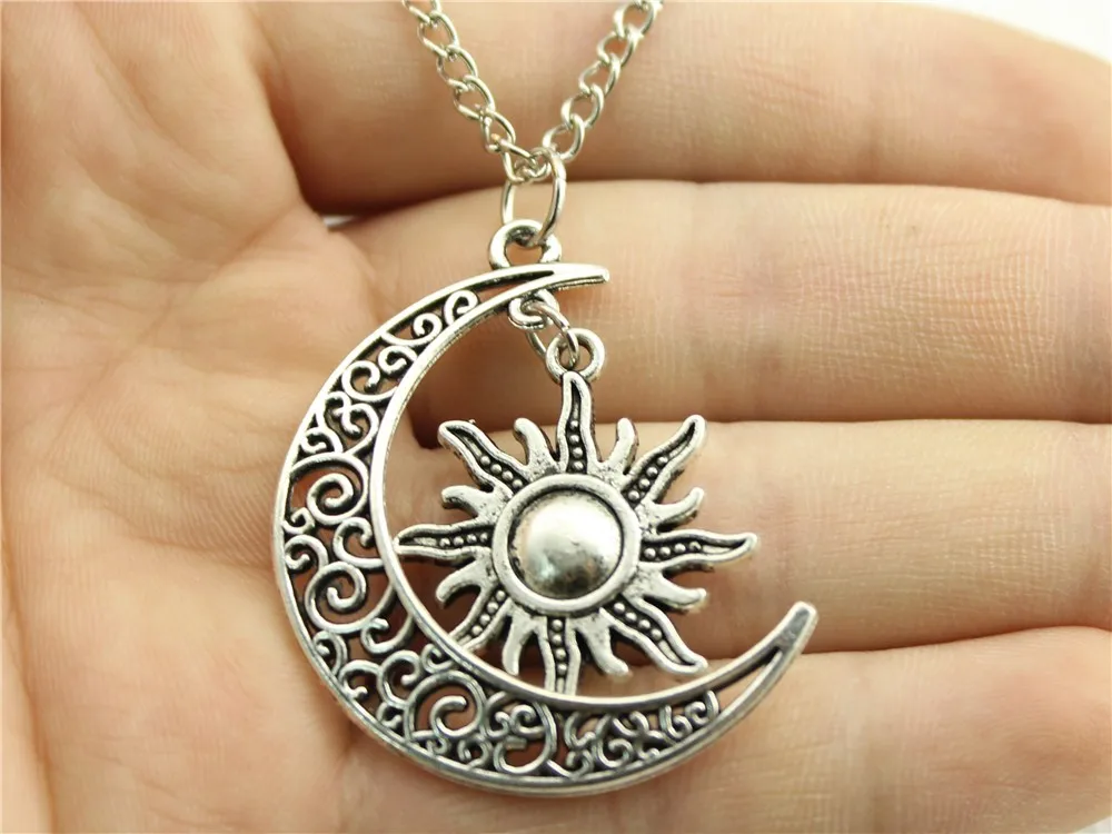WYSIWYG Women Fashion Necklace Crescent Moon And Sun Charms Necklace 70cm Sweater Chain Necklace Dropship Suppliers
WYSIWYG Women Fashion Necklace Crescent Moon And Sun Charms Necklace 70cm Sweater Chain Necklace Dropship Suppliers