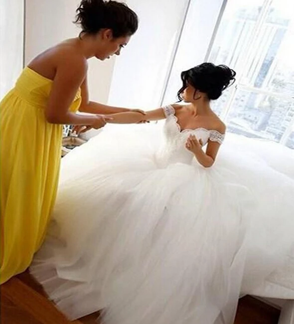 Vintage Luxury Robes De Mariee Vestido De Noiva Appliques Factory Direct Off Shoulder Lace Puffy Wedding Gown Wedding Dress 2020
Vintage Luxury Robes De Mariee Vestido De Noiva Appliques Factory Direct Off Shoulder Lace Puffy Wedding Gown Wedding Dress 2020