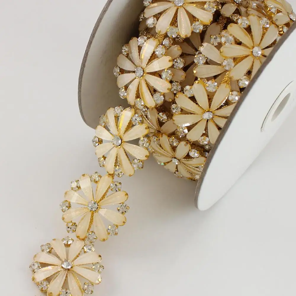 10Yards Wholesale Rhinestone Chain Flowers Trimming For Garments Bridal Trim Sash
10Yards Wholesale Rhinestone Chain Flowers Trimming For Garments Bridal Trim Sash