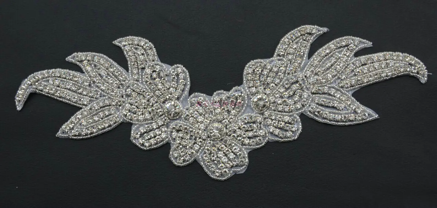 29.5*10.5cm gembling rhinestone sticker sheets luxurious phone case decor Self Adhesive Scrapbooking Sticker shoes decoration
29.5*10.5cm gembling rhinestone sticker sheets luxurious phone case decor Self Adhesive Scrapbooking Sticker shoes decoration