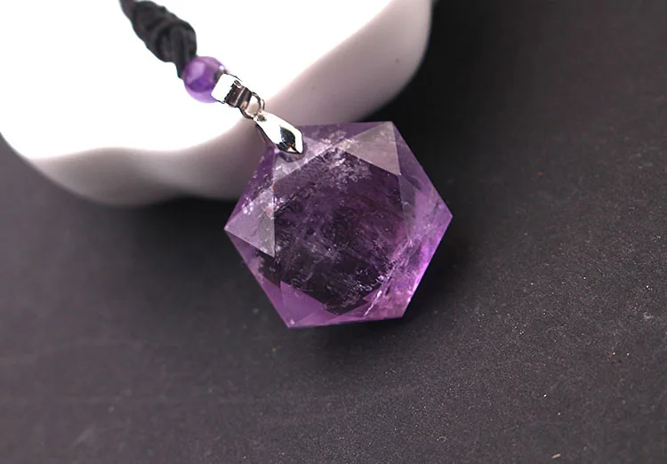 Beautiful Natural Rose Quartz crystal Stone Point Pendant Necklace Healing natural stones and minerals
Beautiful Natural Rose Quartz crystal Stone Point Pendant Necklace Healing natural stones and minerals