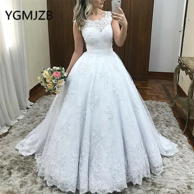 White Lace Wedding Dresses 2019 Princess Ball Gown Beads Appliques Sweep Train Bridal Dress Wedding Gown Vestido De Noiva
White Lace Wedding Dresses 2019 Princess Ball Gown Beads Appliques Sweep Train Bridal Dress Wedding Gown Vestido De Noiva
