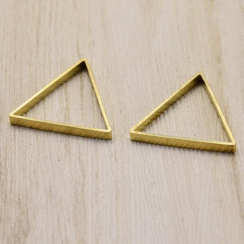 50PCS 27mm Copper Material Hollow Triangle Charm Triangle Disc Pendant for Earring Necklace DIY Handmade Jewelry Making
50PCS 27mm Copper Material Hollow Triangle Charm Triangle Disc Pendant for Earring Necklace DIY Handmade Jewelry Making