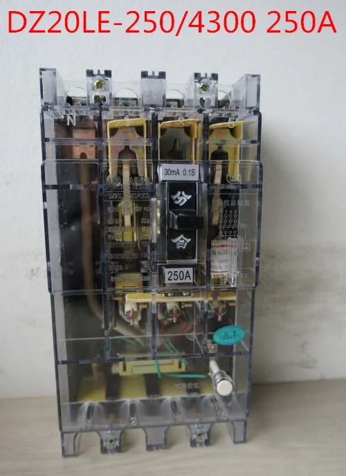 4P Three phase four wire earth leakage circuit breaker DZ20LE-250/4300 250A Transparent shell
4P Three phase four wire earth leakage circuit breaker DZ20LE-250/4300 250A Transparent shell