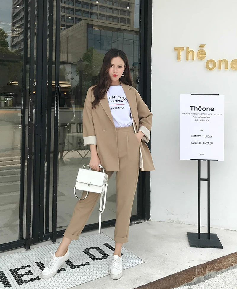 Spring Autumn 2019 High Quality Casual Solid OL Pant Suits Notched Collar Blazer Jacket & Pencil Pant Khaki Female Suit
Spring Autumn 2019 High Quality Casual Solid OL Pant Suits Notched Collar Blazer Jacket & Pencil Pant Khaki Female Suit
