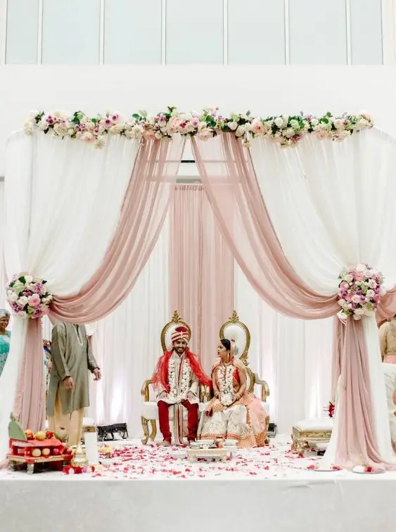 White with champagne 3Mx3Mx3M Wedding chuppah square canopy drape with pipe Stand,wedding stage curtain,wedding decoration
White with champagne 3Mx3Mx3M Wedding chuppah square canopy drape with pipe Stand,wedding stage curtain,wedding decoration
