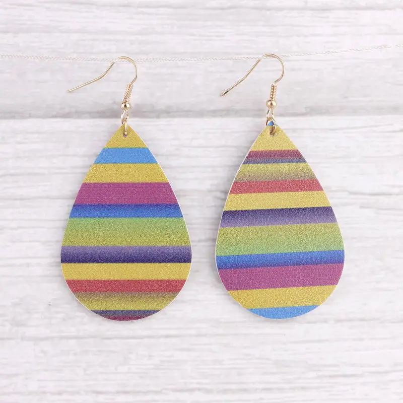 ZWPON 2019 Summer Colorful Striped Print Faux Leather Teardrop Earrings for Women Farmhouse Dangle Earrings Jewelry Wholesale
ZWPON 2019 Summer Colorful Striped Print Faux Leather Teardrop Earrings for Women Farmhouse Dangle Earrings Jewelry Wholesale