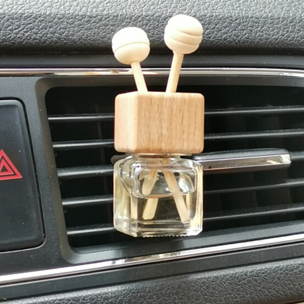 Car Ornaments Dashboard Air Outlet Hanging Air Freshener Perfume Pendant Transparent Empty Glass Bottle 1PC
Car Ornaments Dashboard Air Outlet Hanging Air Freshener Perfume Pendant Transparent Empty Glass Bottle 1PC