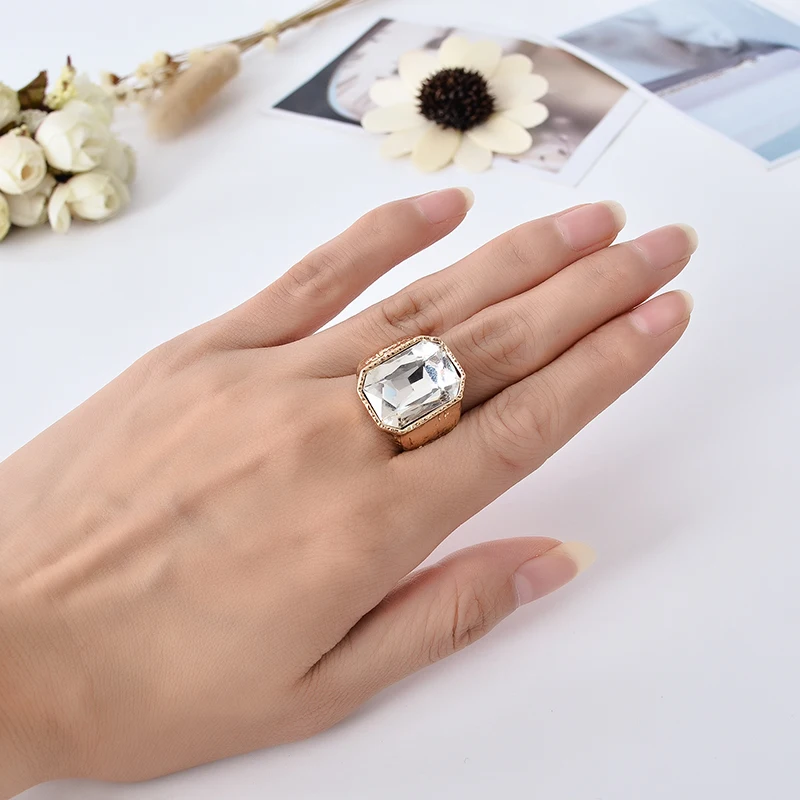 2016 men and women fashion large rectangular glass ring model/fashion sexy free shipping 
2016 men and women fashion large rectangular glass ring model/fashion sexy free shipping