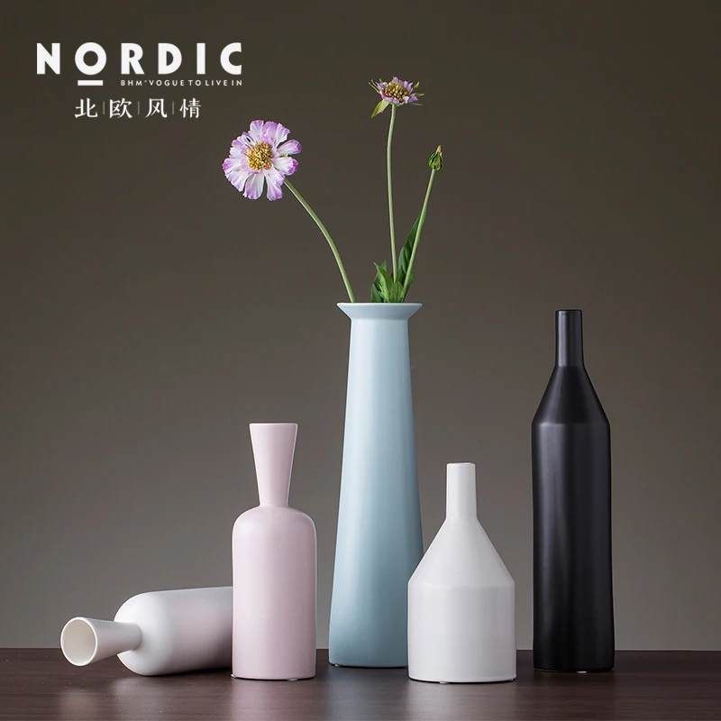 ceramic creative Modern simplicity small flower vase home decor crafts room decoration objects parlor vase porcelain figurine
ceramic creative Modern simplicity small flower vase home decor crafts room decoration objects parlor vase porcelain figurine