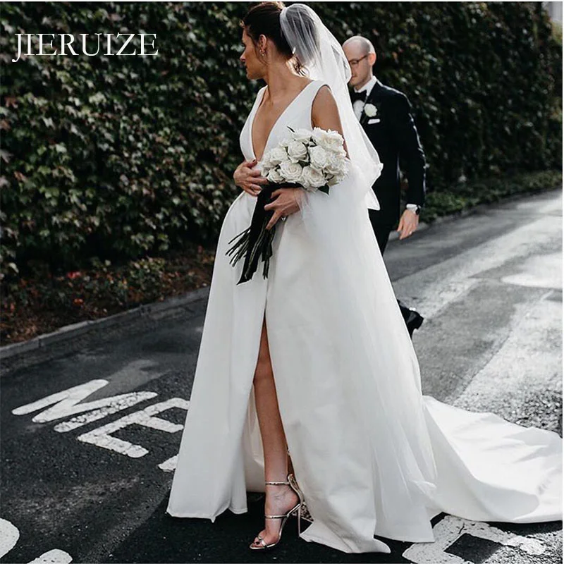 JIERUIZE white satin simple Wedding Dresses deep v-neck lace up back side slit Wedding Gowns Bride Dresses robe mariage
JIERUIZE white satin simple Wedding Dresses deep v-neck lace up back side slit Wedding Gowns Bride Dresses robe mariage