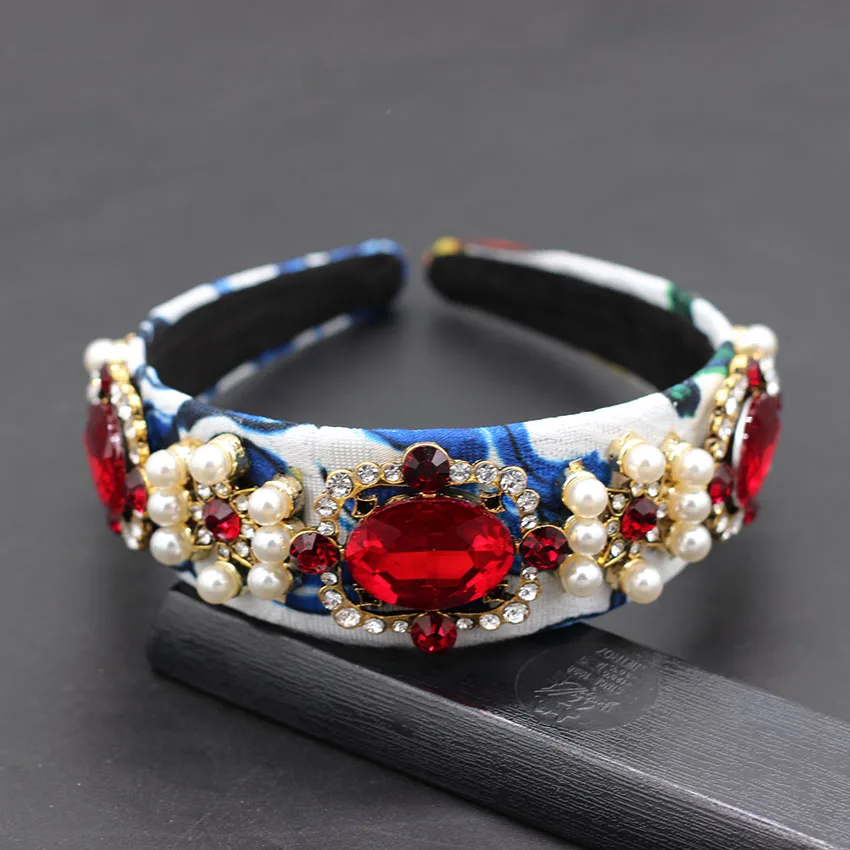 Новая повязка на голову в стиле барокко с маленькими частицами жемчуга геометрической искусственности стиля барокко роскошный цвет со стр... 
Новая повязка на голову в стиле барокко с маленькими частицами жемчуга геометрической искусственности стиля барокко роскошный цвет со стр...