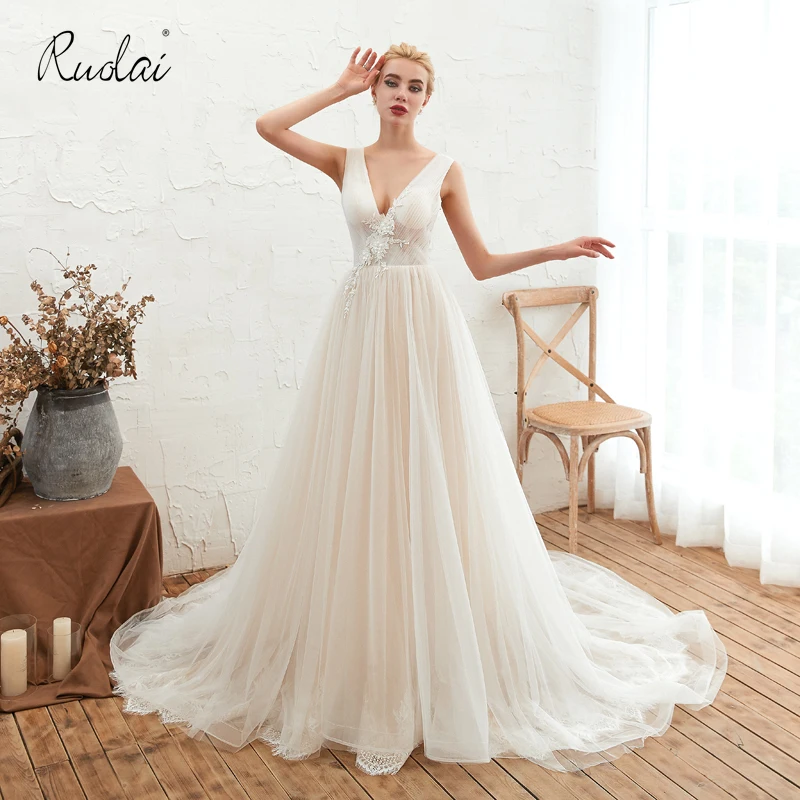 2019 Sleeveless Long Evening Dresses White V-Neck Backless Court Train Evening Gowns For Women
2019 Sleeveless Long Evening Dresses White V-Neck Backless Court Train Evening Gowns For Women