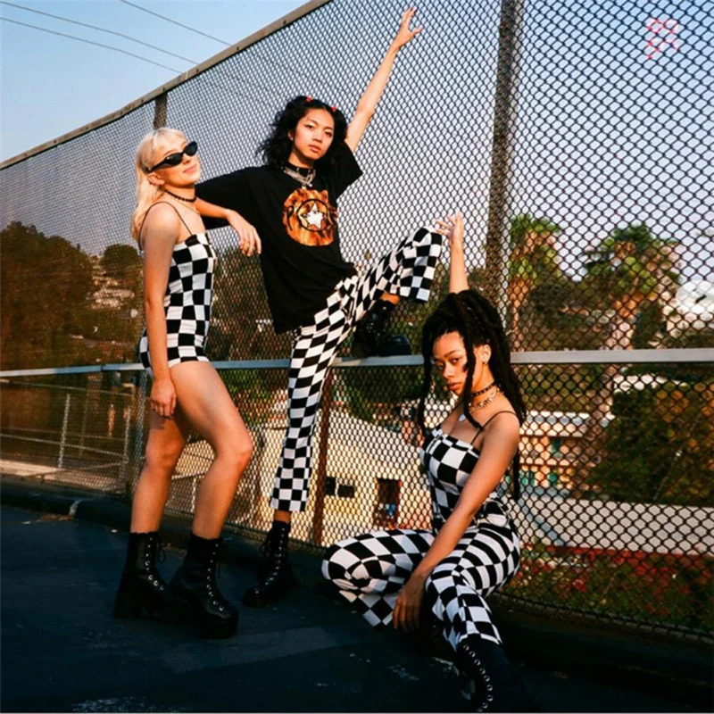 Europe And The United States New 2019 Plaid Sling Single Row Zipper Boxer Jumpsuit
Europe And The United States New 2019 Plaid Sling Single Row Zipper Boxer Jumpsuit