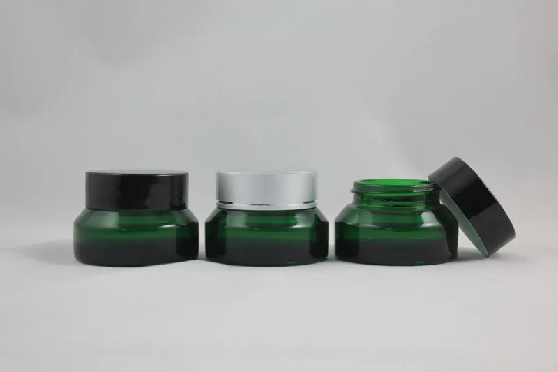 15g green glass cream jar with black/silver aluminum lid, 15g cosmetic jar,packing for sample/eye cream,15g mini glass bottle
15g green glass cream jar with black/silver aluminum lid, 15g cosmetic jar,packing for sample/eye cream,15g mini glass bottle