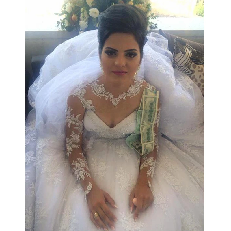 Robe De Mariage Luxury Lace Wedding Dresses Long Sleeve O Neck Pearls Beaded 2021 Sheer Appliques Ball Gown Bridal Gown
Robe De Mariage Luxury Lace Wedding Dresses Long Sleeve O Neck Pearls Beaded 2021 Sheer Appliques Ball Gown Bridal Gown