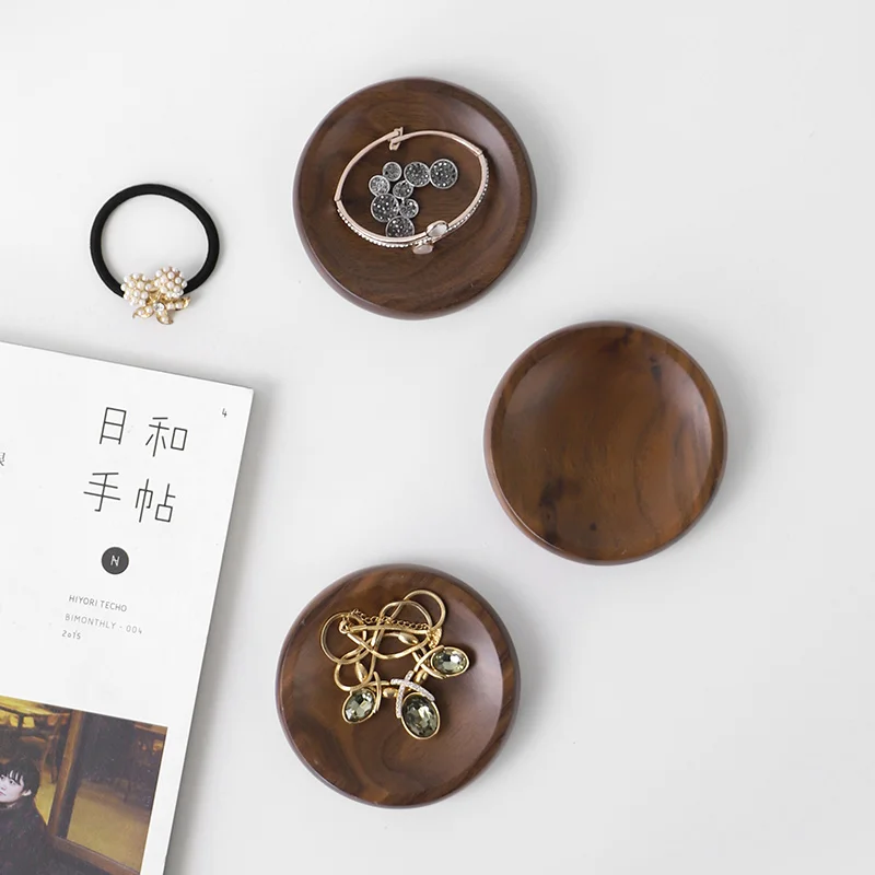 New Fashion Black Walnut Wood Nature Bracelets Earrings Rings Display Holder Jewelry Display Blocks
New Fashion Black Walnut Wood Nature Bracelets Earrings Rings Display Holder Jewelry Display Blocks