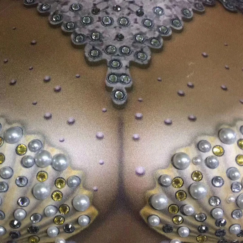 Sparkly Crystals Nude Bodysuit Performance Outfit Costume Party Celebrate Glisten Rhinestones Stretch Leotard Stage Wear DJ353
Sparkly Crystals Nude Bodysuit Performance Outfit Costume Party Celebrate Glisten Rhinestones Stretch Leotard Stage Wear DJ353