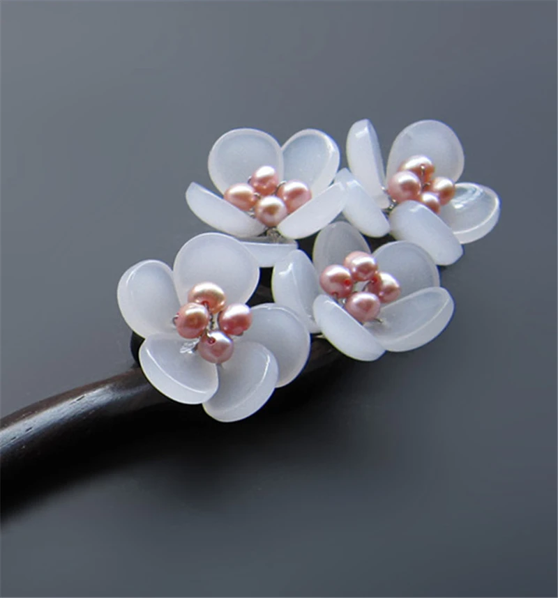 Ebony Hair Stick Fresh Water Pearl Azure Stone Flower Sticks Hair Pin Chinese Jewelry Vintage Wooden Hair Accessories WIGO0791
Ebony Hair Stick Fresh Water Pearl Azure Stone Flower Sticks Hair Pin Chinese Jewelry Vintage Wooden Hair Accessories WIGO0791