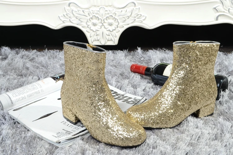 Fashion Runway Gold Silver Low Heel Ankle Boots For Women Short Rain Booties Nightclub Bling Bling Shoes Woman Big Size 43 44 45
Fashion Runway Gold Silver Low Heel Ankle Boots For Women Short Rain Booties Nightclub Bling Bling Shoes Woman Big Size 43 44 45