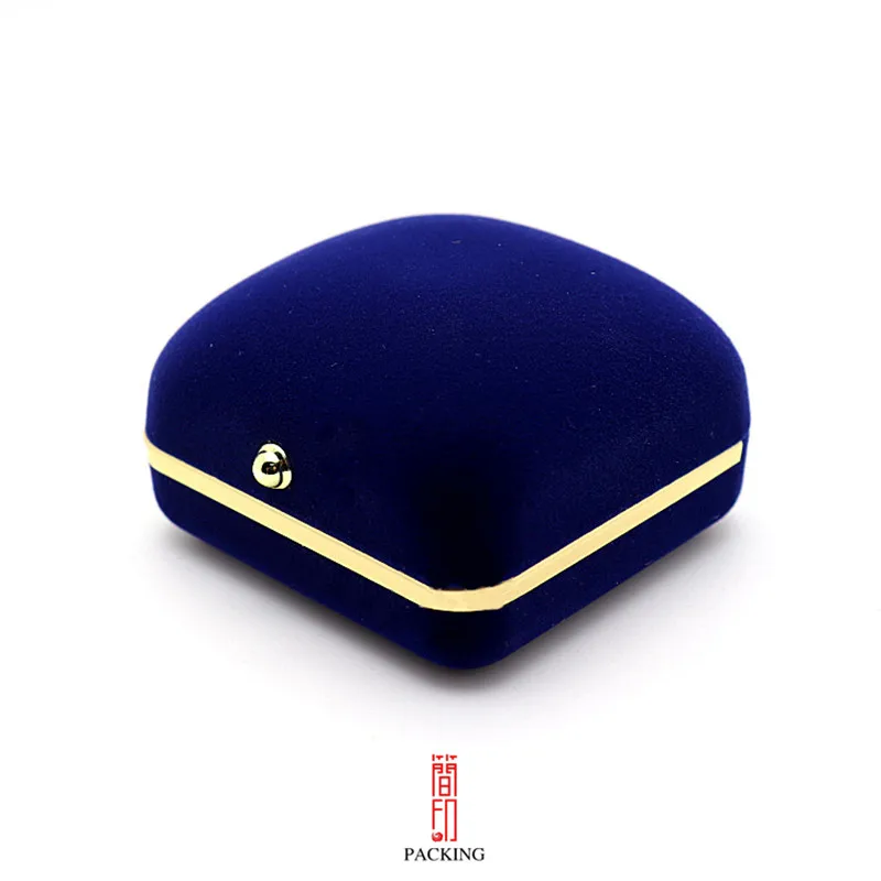 6*6.5cm Flocking Ring Box The Jewelry Box With Snap Button Fashion with Decoration Gold Metal Edge Free to Choose Colors
6*6.5cm Flocking Ring Box The Jewelry Box With Snap Button Fashion with Decoration Gold Metal Edge Free to Choose Colors