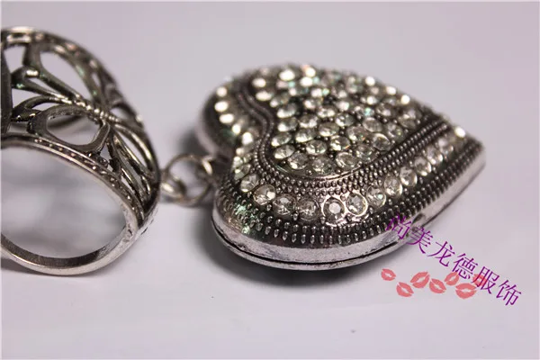 DIY Scarf charms heart pendant findings for scarf Alloy tube Jewelry Pendant Free shipment factory derect sale
DIY Scarf charms heart pendant findings for scarf Alloy tube Jewelry Pendant Free shipment factory derect sale