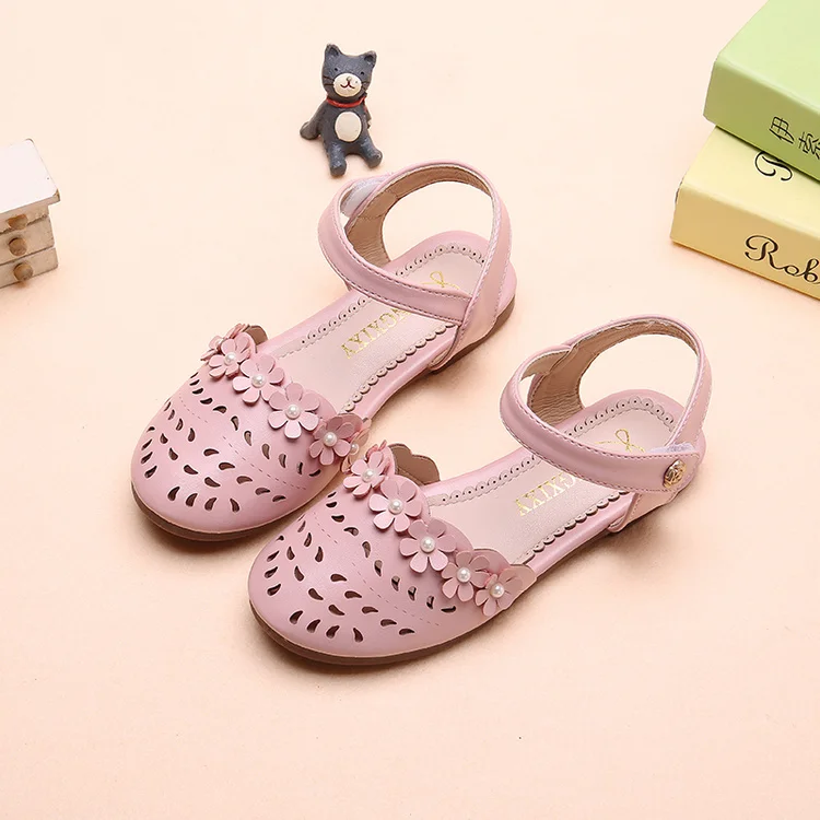 Girls Beach Sandals Summer Kids Cut-Outs Shoes Breathable Soft Bottom Wrapping Toe Sandals For Princess Size 26-35
Girls Beach Sandals Summer Kids Cut-Outs Shoes Breathable Soft Bottom Wrapping Toe Sandals For Princess Size 26-35