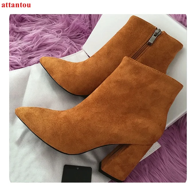 Brown Suede Woman Short Boots 2018 Autumn Winter New Fashion Female Ankle Boots Zipper Pointed Toe Square Heel Women Shoes
Brown Suede Woman Short Boots 2018 Autumn Winter New Fashion Female Ankle Boots Zipper Pointed Toe Square Heel Women Shoes