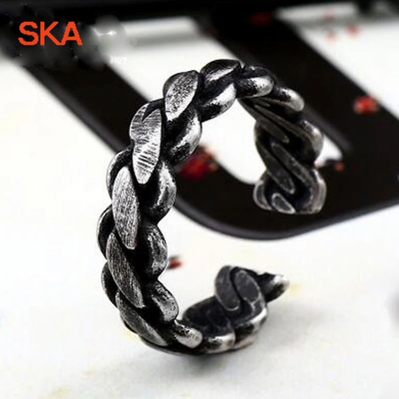 Soldier Rings For Men Titanium Steel Men's Ring Fried Dough Twist Retro Gothic Chinese Ethnic Personality Men Jewelry BR8-529
Soldier Rings For Men Titanium Steel Men's Ring Fried Dough Twist Retro Gothic Chinese Ethnic Personality Men Jewelry BR8-529
