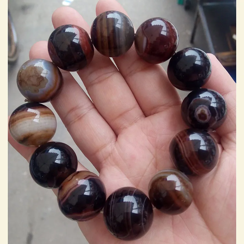 polished Sardonyx Silk stone Moist and plump Bead Bracelet 12mm 16mm men and women's bracelet.
polished Sardonyx Silk stone Moist and plump Bead Bracelet 12mm 16mm men and women's bracelet.