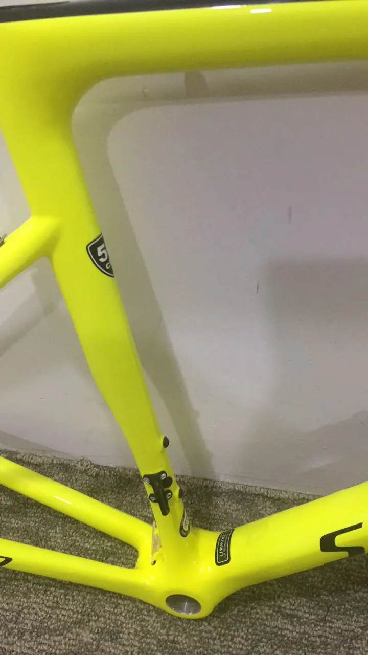 2019newest style road carbon frame yellow color V breaks BSA/BB30/PF30 bicycle carbon frame made in taiwan free shipping
2019newest style road carbon frame yellow color V breaks BSA/BB30/PF30 bicycle carbon frame made in taiwan free shipping