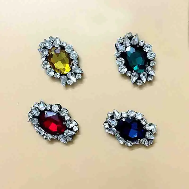 4Pcs/Lot Stickers for Clothes Beaded Crystal Horse Eye Rhinestones Sew On Clothes Applique Embroidery Flower Stone Sewing Patch
4Pcs/Lot Stickers for Clothes Beaded Crystal Horse Eye Rhinestones Sew On Clothes Applique Embroidery Flower Stone Sewing Patch