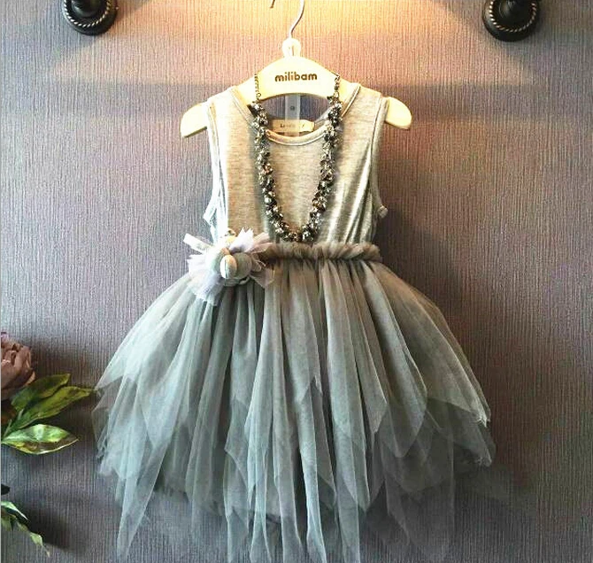 fashion girl Sleeveless Flower Princess summer Party Tulle dress Wedding gray mash patchwork tutu dress children's dress
fashion girl Sleeveless Flower Princess summer Party Tulle dress Wedding gray mash patchwork tutu dress children's dress